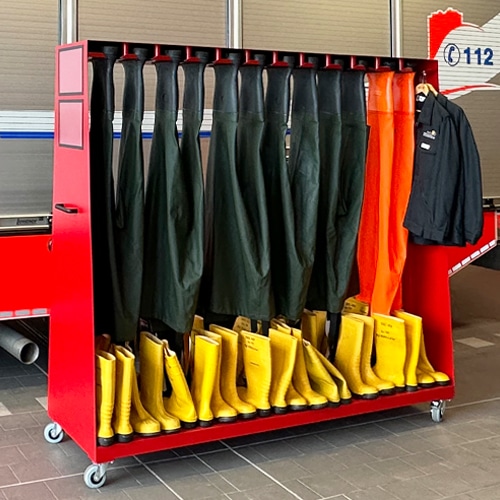 Spezialwagen "Feuer-Florian" zur Trocknung von Trocknung von Wathosen und Watstiefel